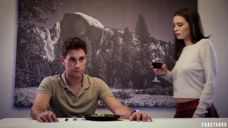 Lana Rhoades - секс-рабыня брата