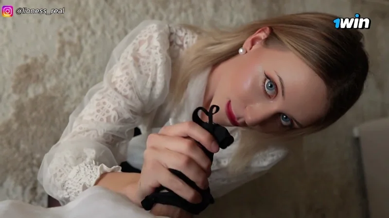 Mila Lioness трахает пасынка