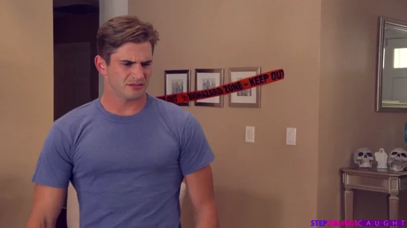 Хэллоуинский секс с братом