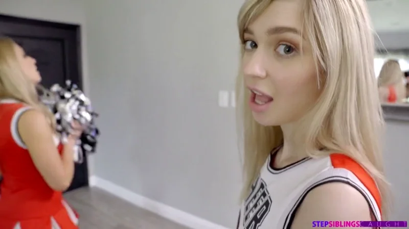 Брат трахает двух сестер Mackenzie и Nikki