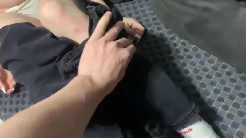 Жаждет братского хуя после вечеринки