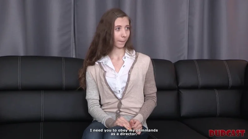 Stefanie Moon в домашнем порно-кастинге