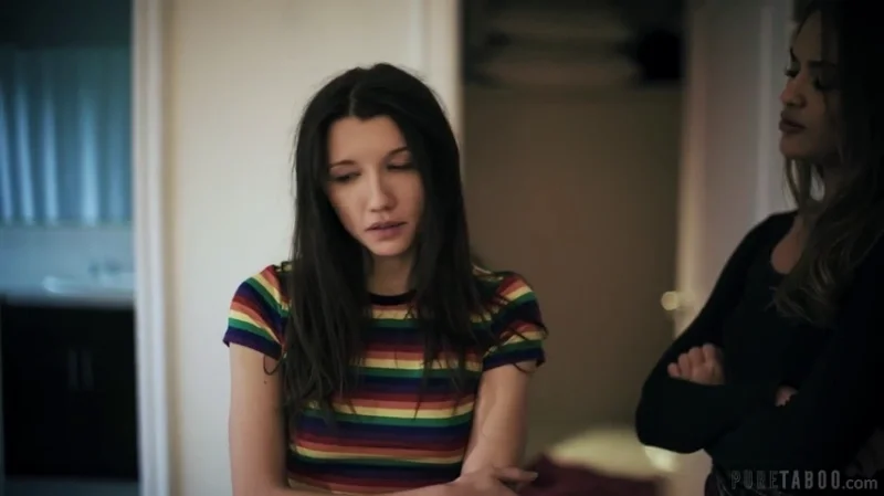 Горячая мачеха с падчерицей