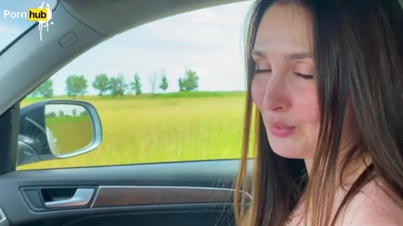 Sasha Paradise и пасынок в машине