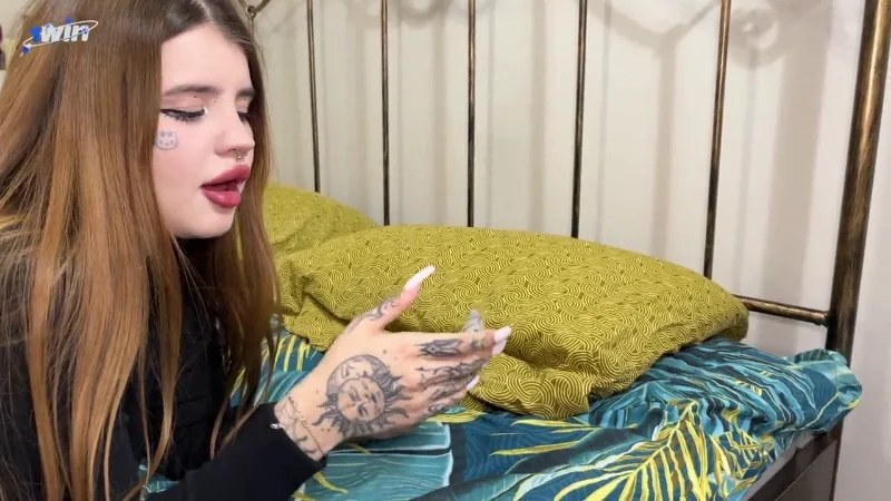 Сводный брат обучил сестру интиму на практике