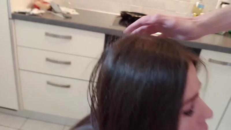 Хани Нася развлекает голодного