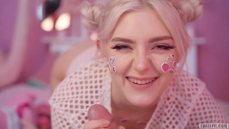 Ева Элфи и её страсть к сперме