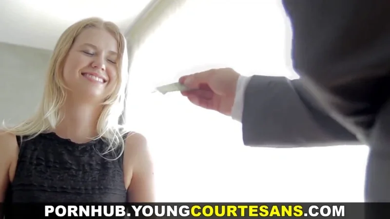 Violette Pure сдалась за деньги