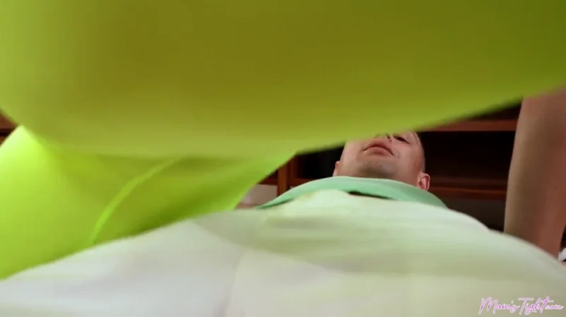 Милфа в секс-йоге