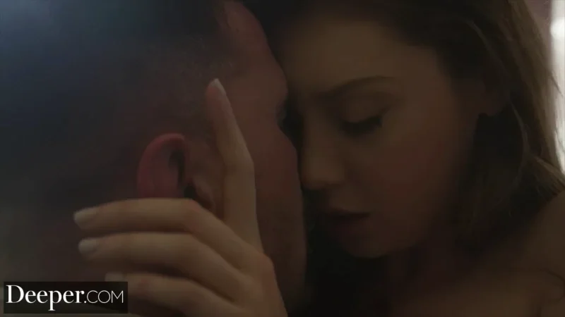 Отец и подруга дочери