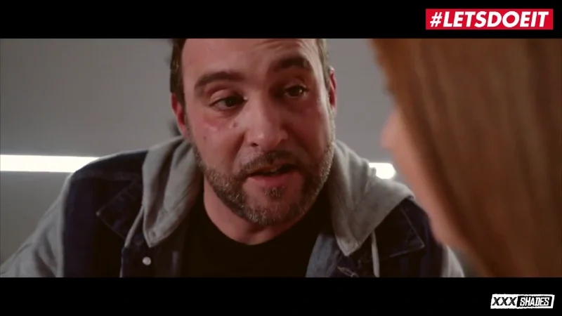 Дочь Melissa Benz трахнулась с отцом ради карьеры певицы