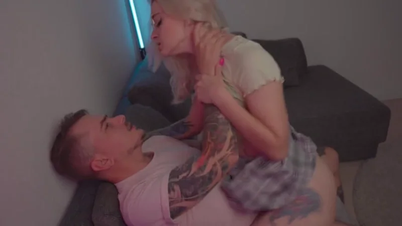 Belleniko соблазнила бойфренда сестры