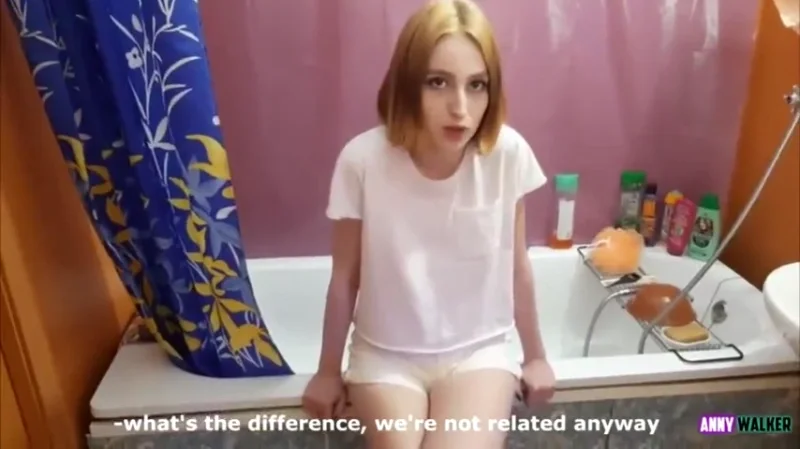 Anny Walker помогает парню кончить