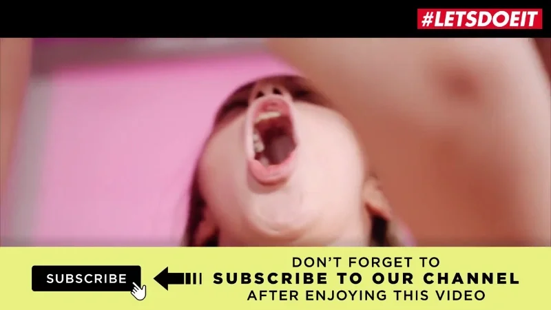 Лесбийские оргазмы в хостеле